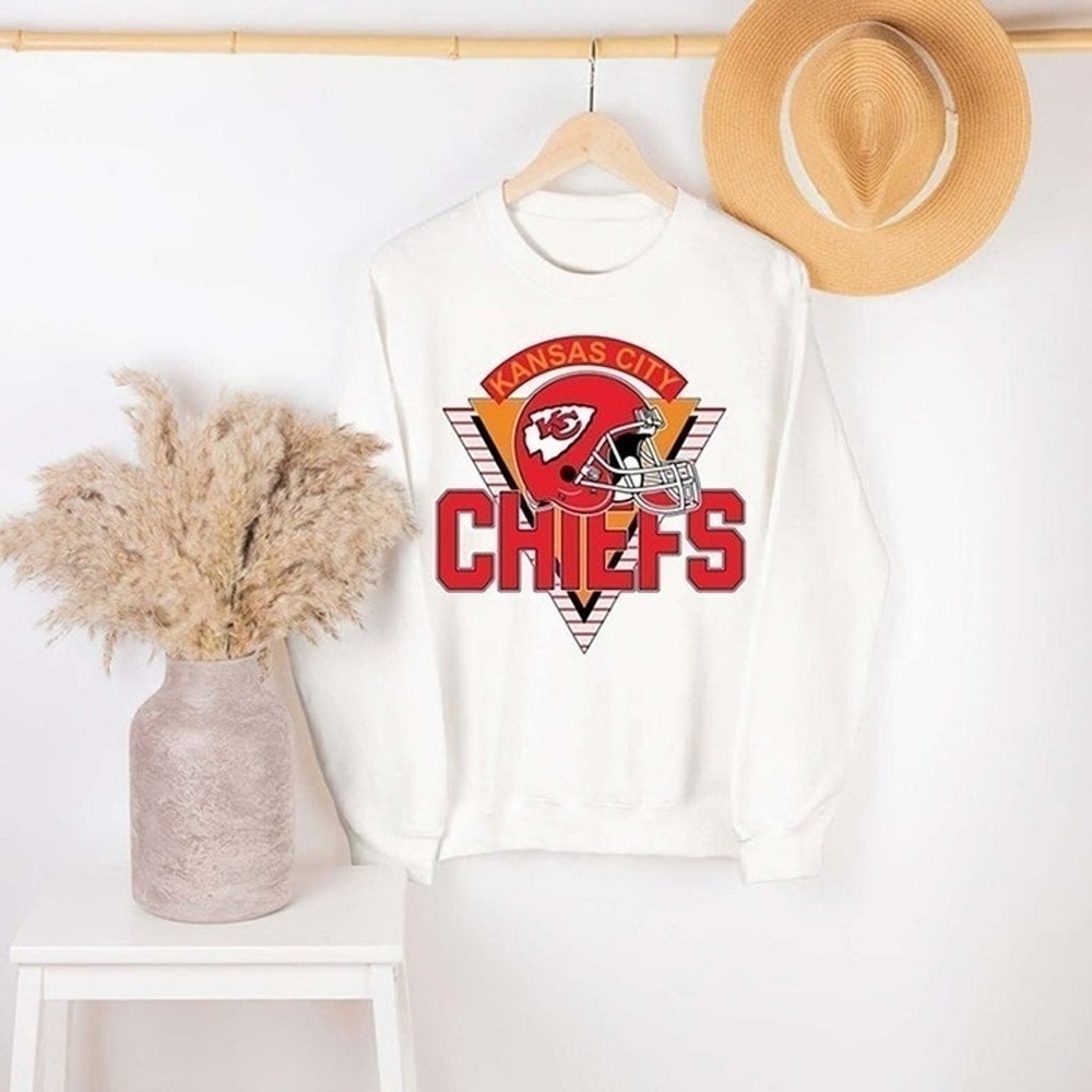 Kansas City Chiefs Retro Football Graphic Fan Gift Streetwear Sweatshirt